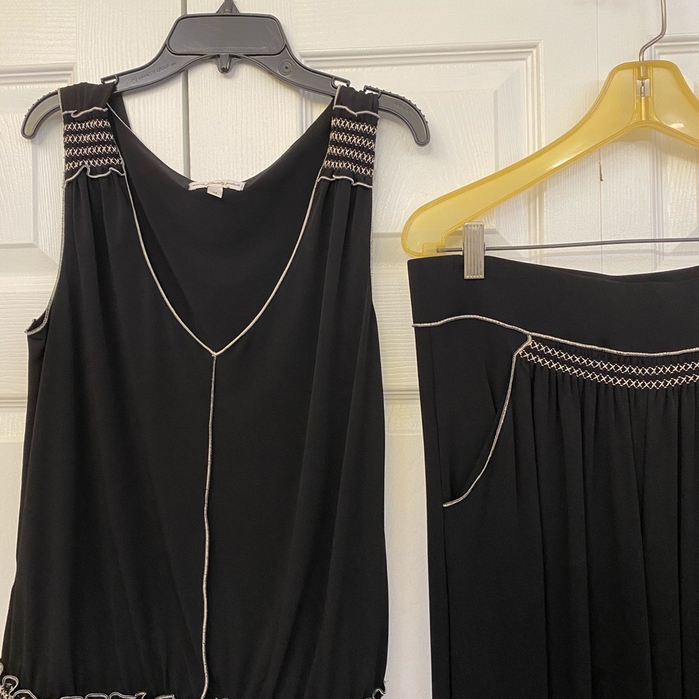 Black capris set